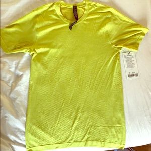 Lululemon  Metal Vent Breathe Short Sleeve
